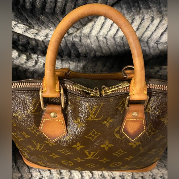 Louis Vuitton Vintage Alma Bag - Picture 6 of 16